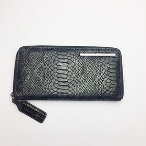 Kenneth Cole Snakeskin Print Continental Wallet